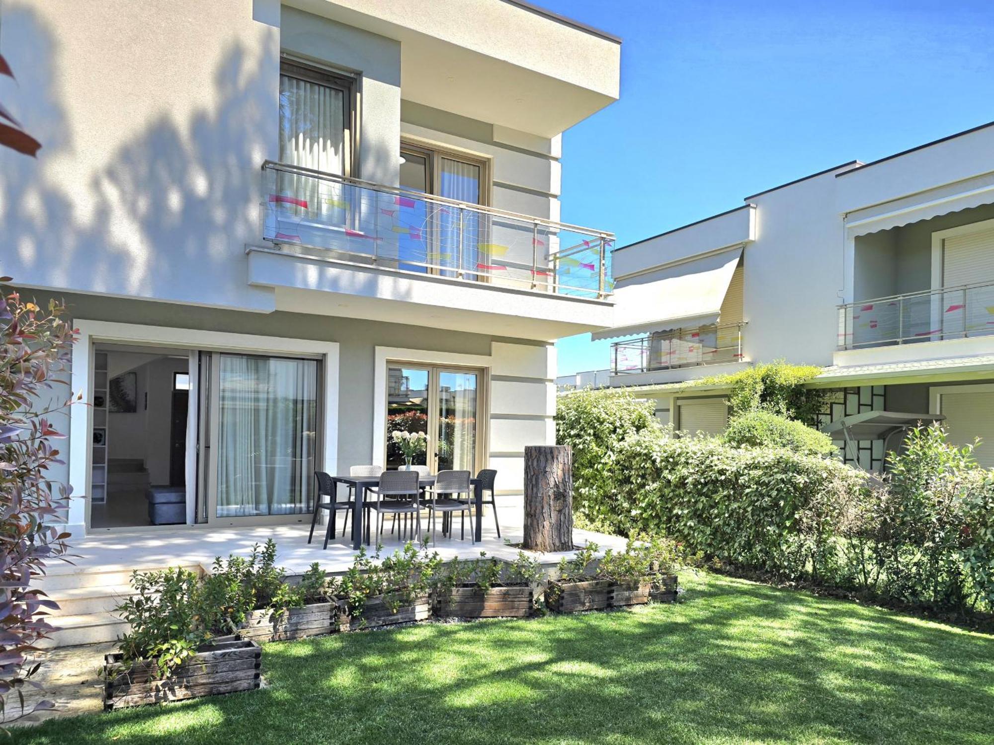 Modern Villas At Perla Resort Durrës Esterno foto