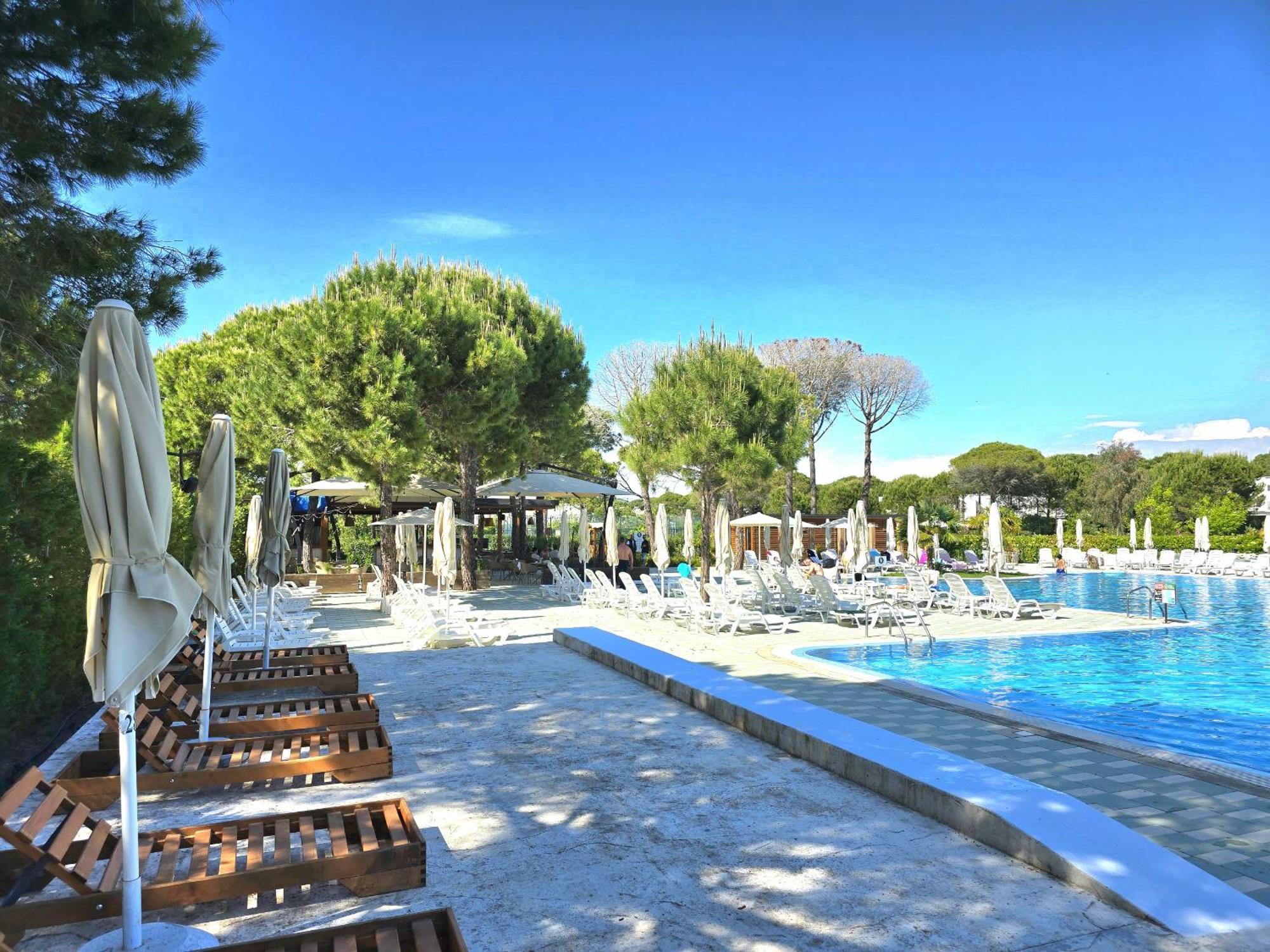 Modern Villas At Perla Resort Durrës Esterno foto