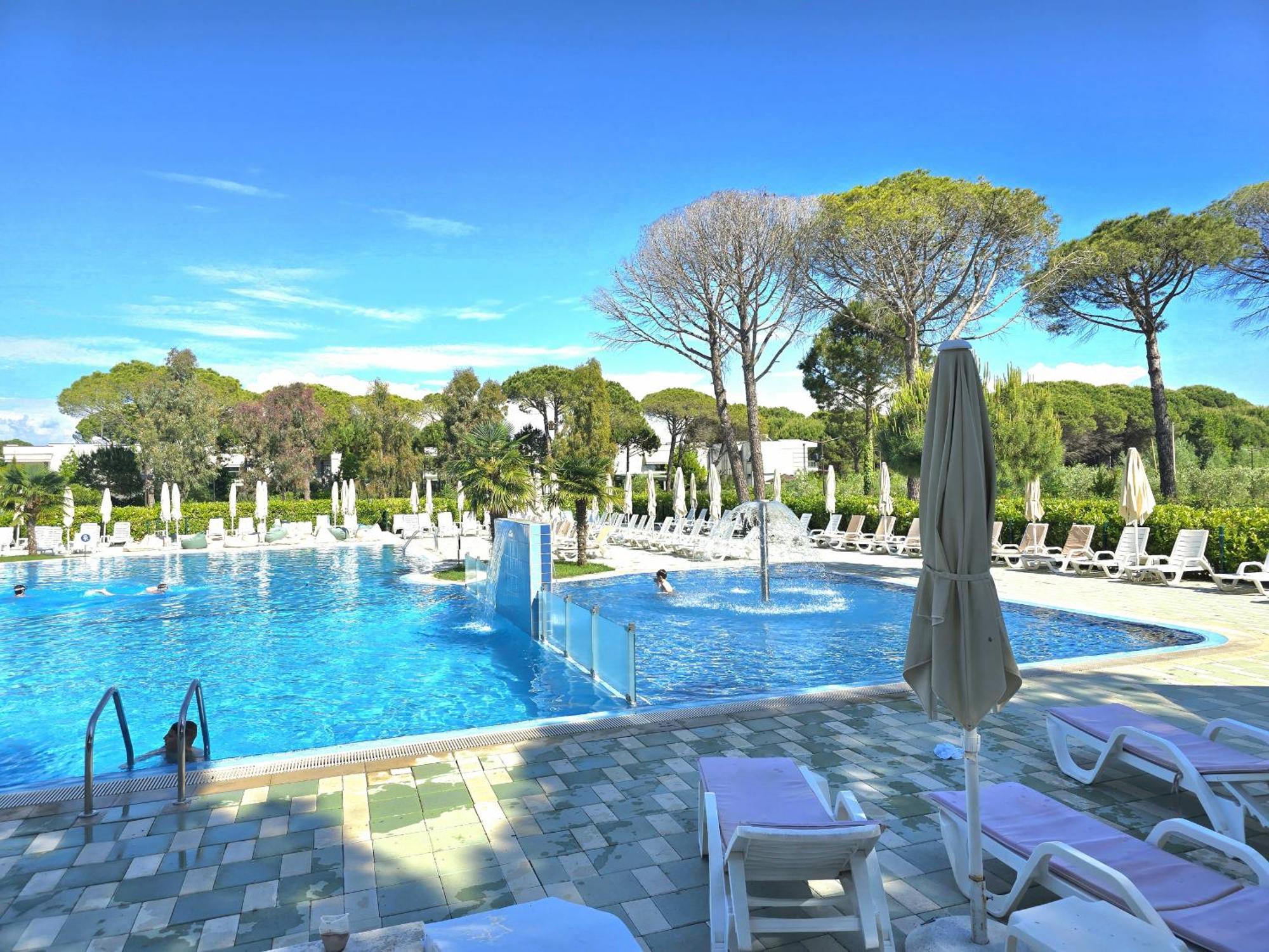Modern Villas At Perla Resort Durrës Esterno foto